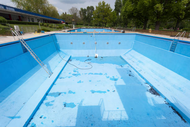 Best Professional water damage repair  in Coshocton, OH
